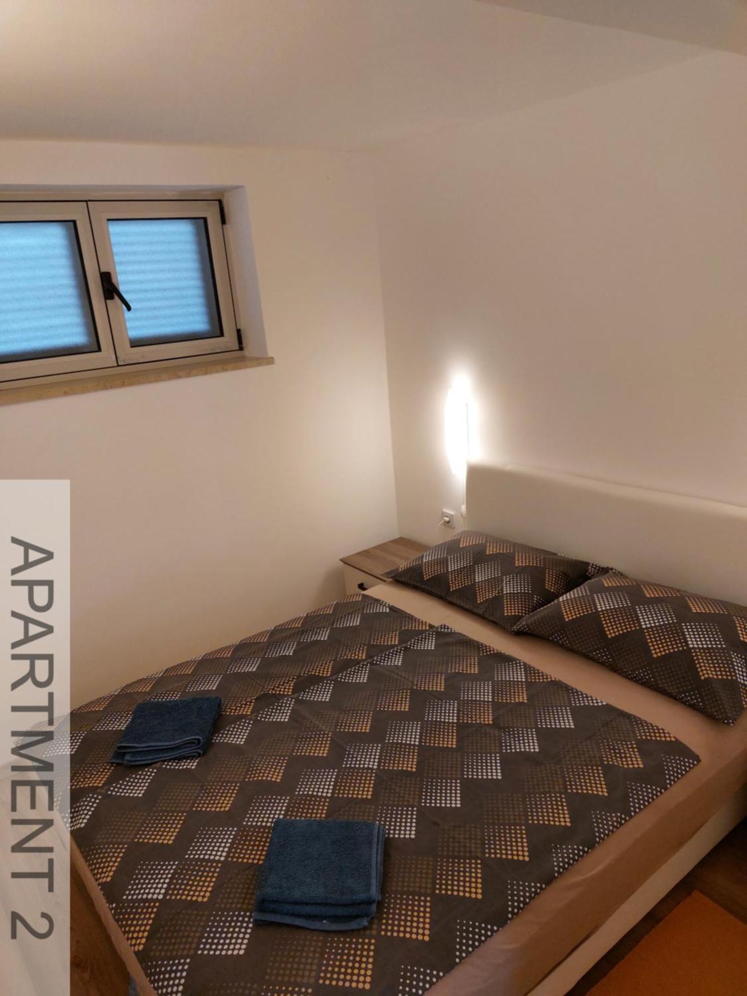 Apartmani Denis Stara Baska Exterior photo